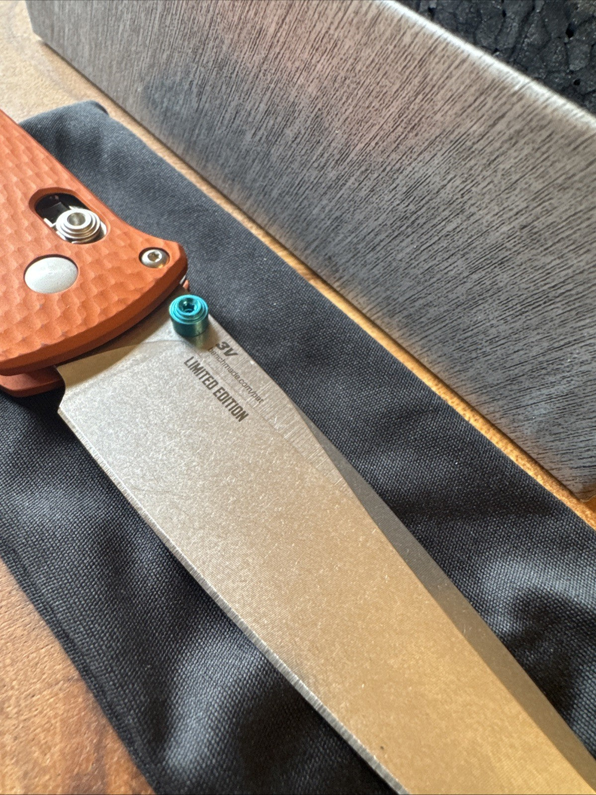 BENCHMADE KNIVES USA SHOT SHOW LIMITED EDITION ORANGE BAILOUT KNIFE 537-2301