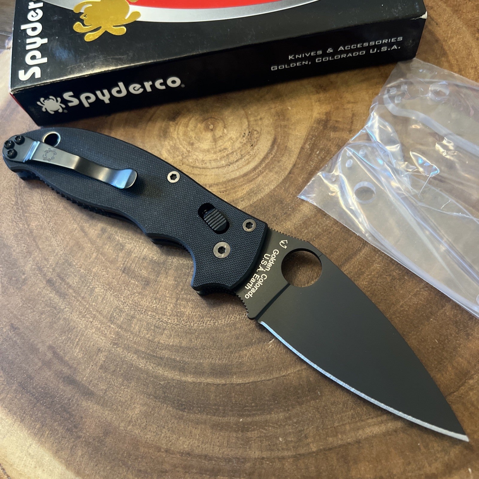 Spyderco Manix 2 C101GPBBK2 NEW RARE DISCONTINUED w/ Clear handles