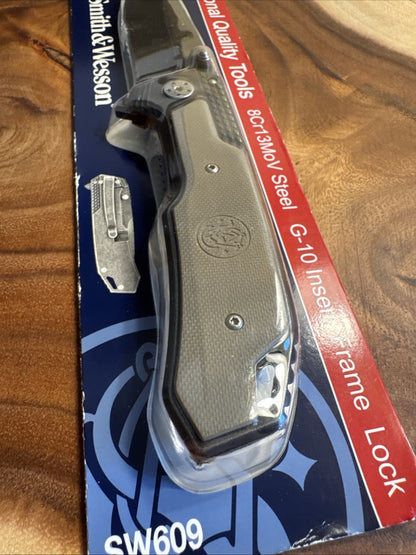  Smith & Wesson SW609 3.55" High Carbon Stainless Blade Liner Lock Folding Knife