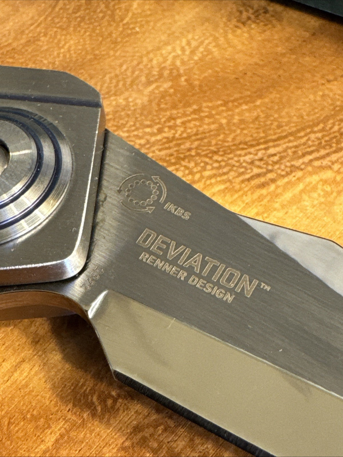 CRKT Deviation 2392