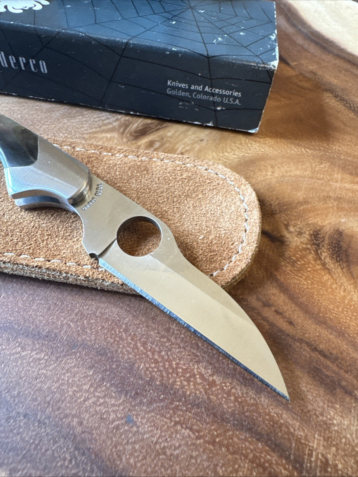 ⭐️Spyderco⭐️ Kiwi Rare MOTHER OF PEARL C75BMOP