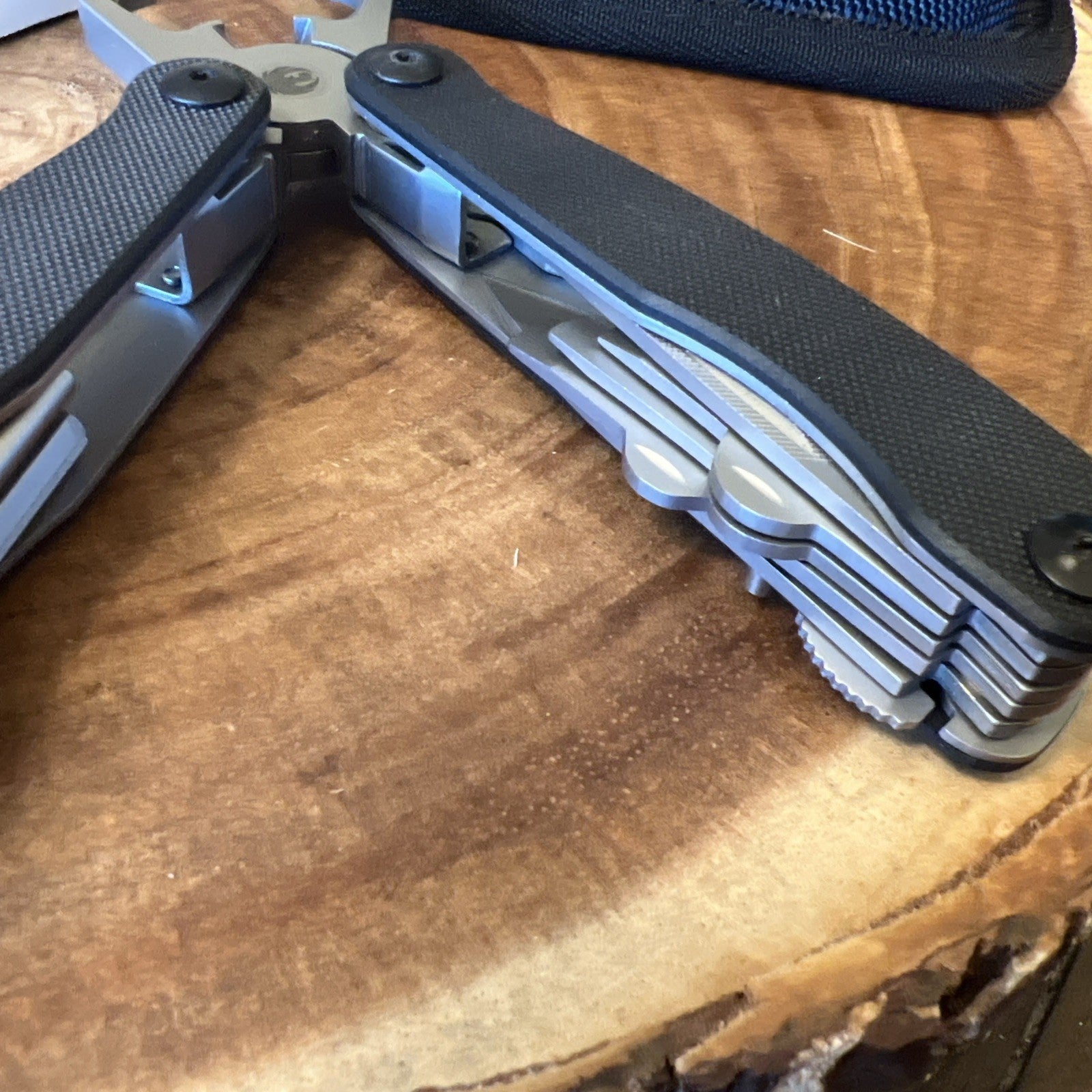 CRKT Ruger 1911 Pistol Tool 8Cr14MoV Stainless Steel Blade G-10 Handles CRR5100