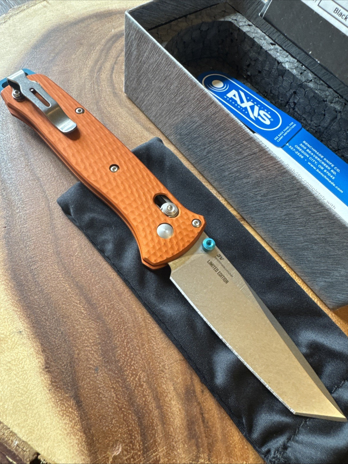 BENCHMADE KNIVES USA SHOT SHOW LIMITED EDITION ORANGE BAILOUT KNIFE 537-2301