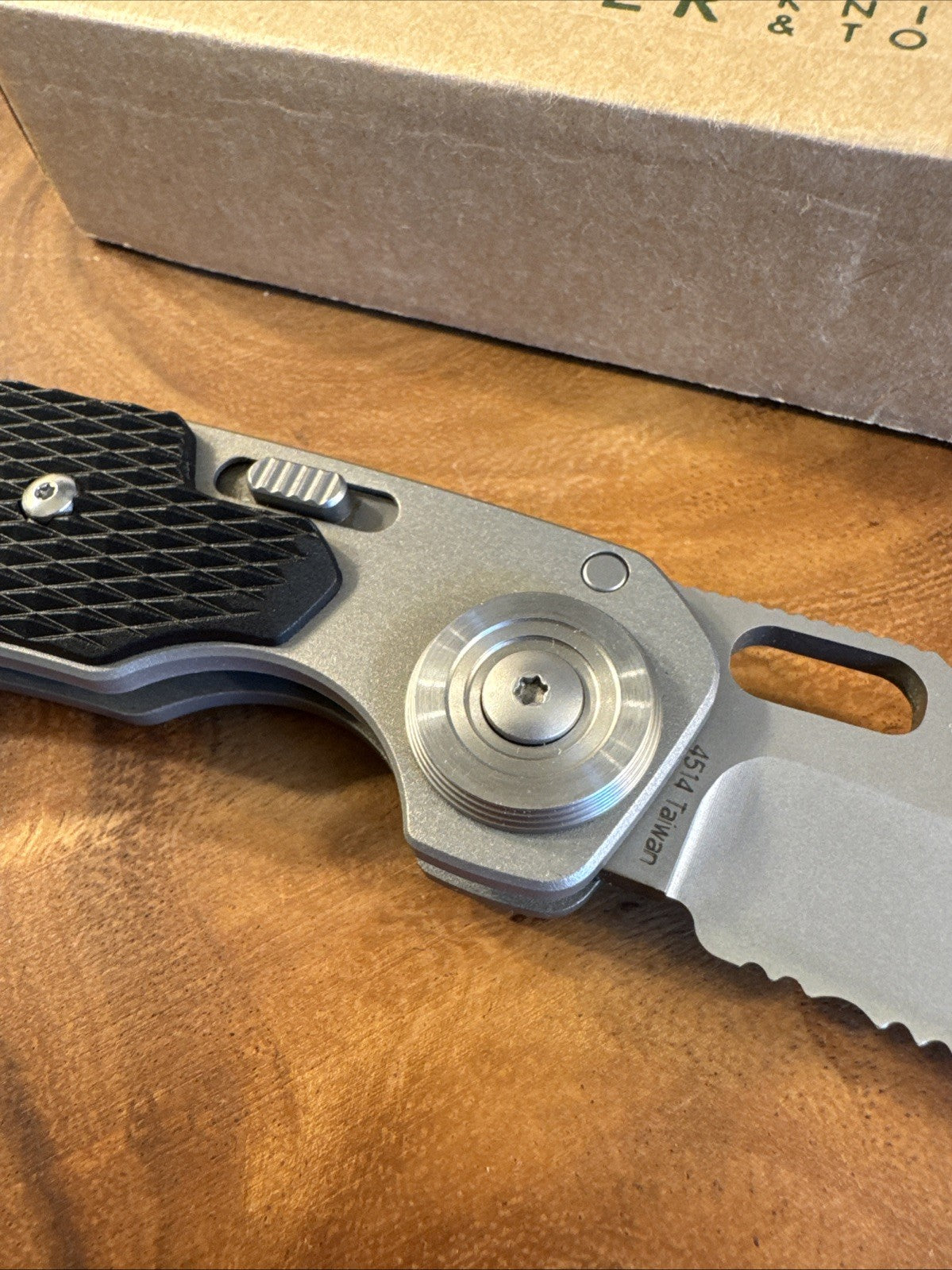 CRKT HAWK D.O.G. 4514 DISCONTINUED G.G. Hawk