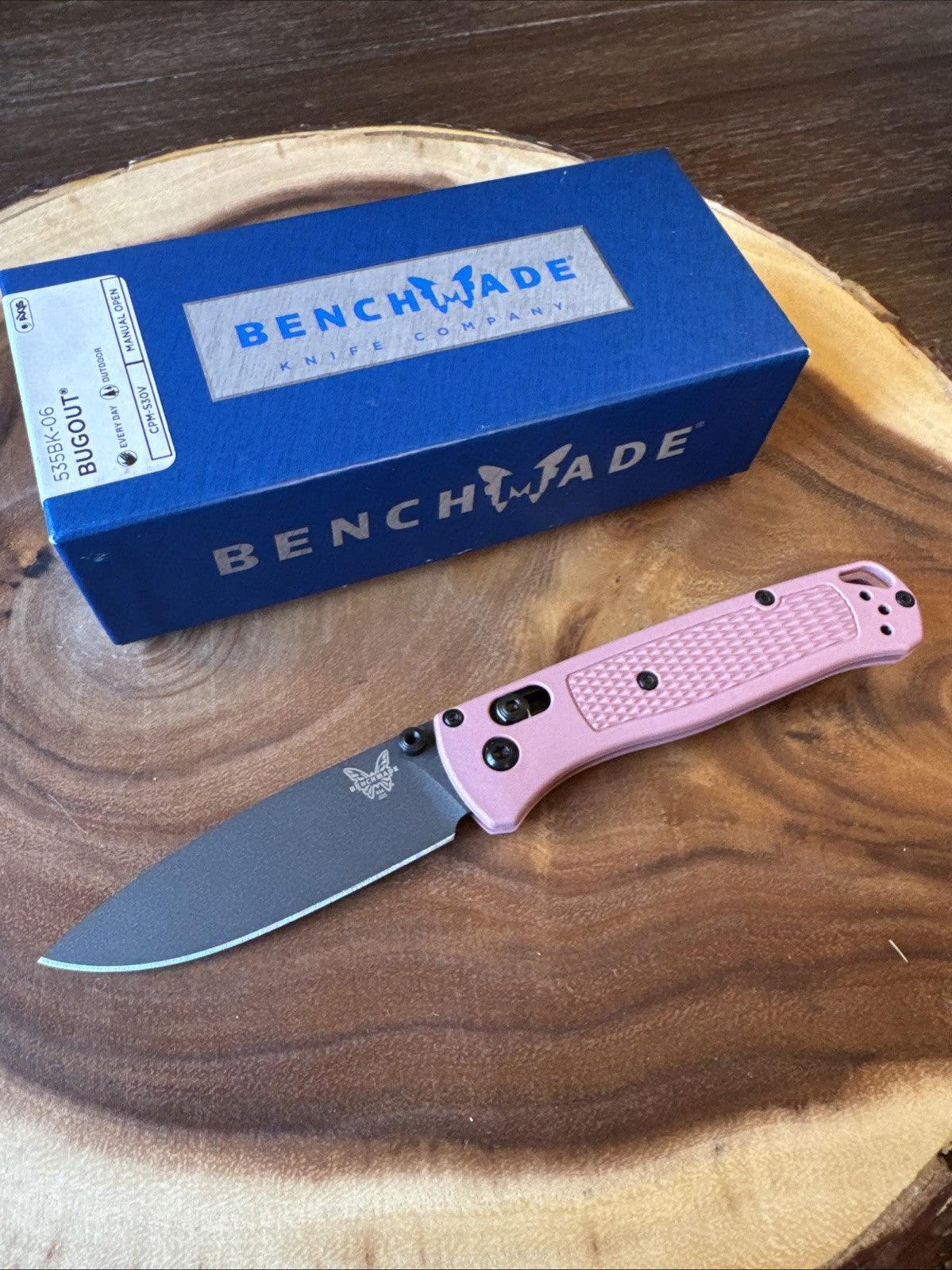 Benchmade Bugout 535BK-06 Cobalt Black CPM-S30V Blade Alpine Glow Handle knife