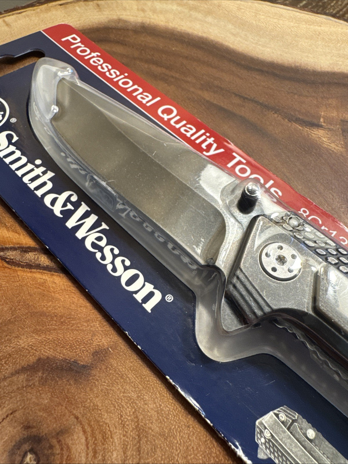  Smith & Wesson SW609 3.55" High Carbon Stainless Blade Liner Lock Folding Knife