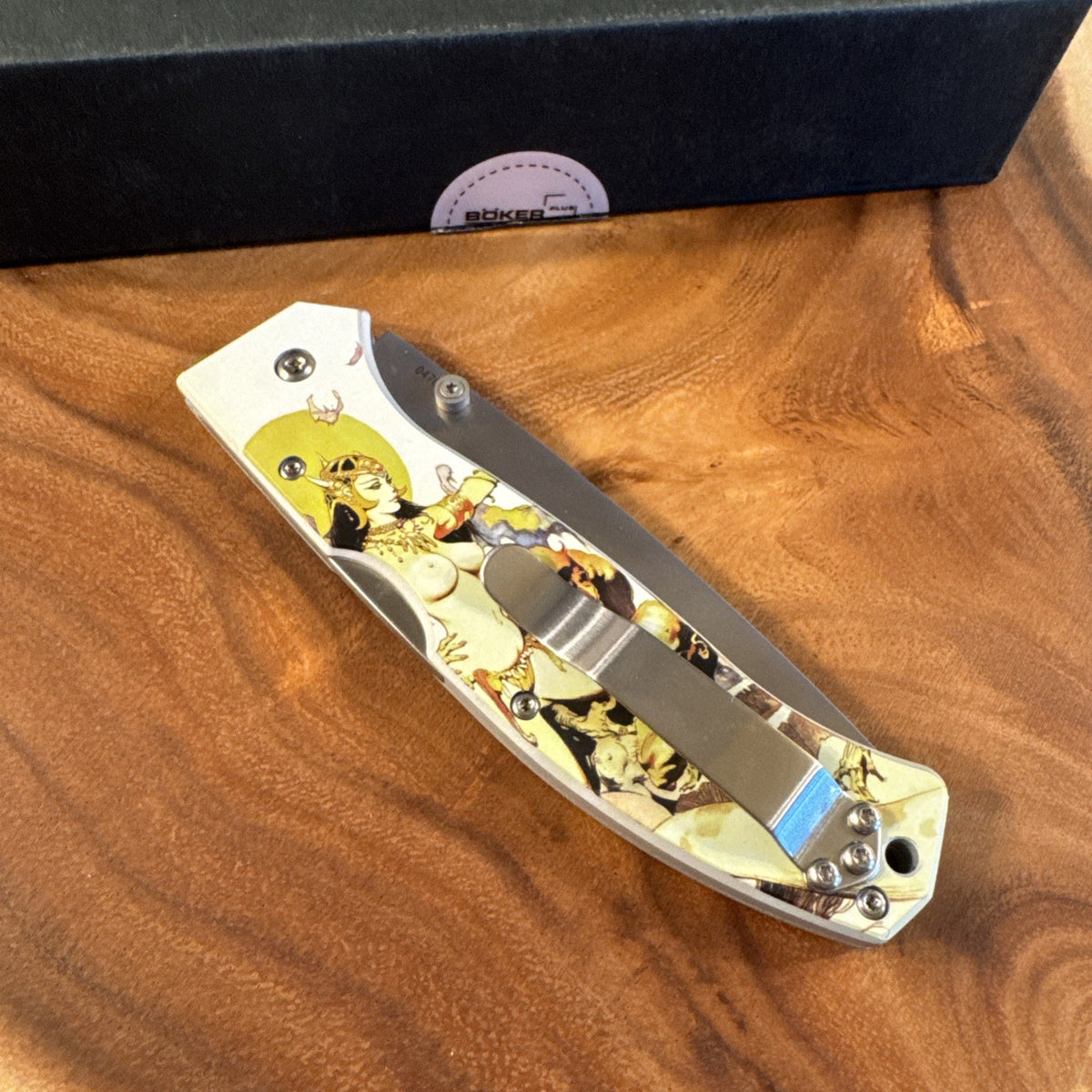 Boker Plus Titan Frazetta - White Polymer (3.62" 440C) 01BO652