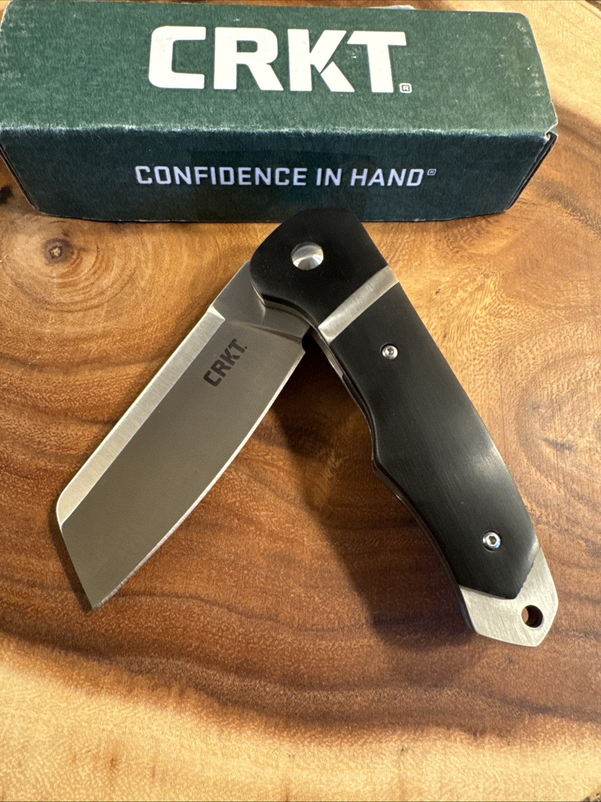 CRKT Ripsnort 7270 Booth Design